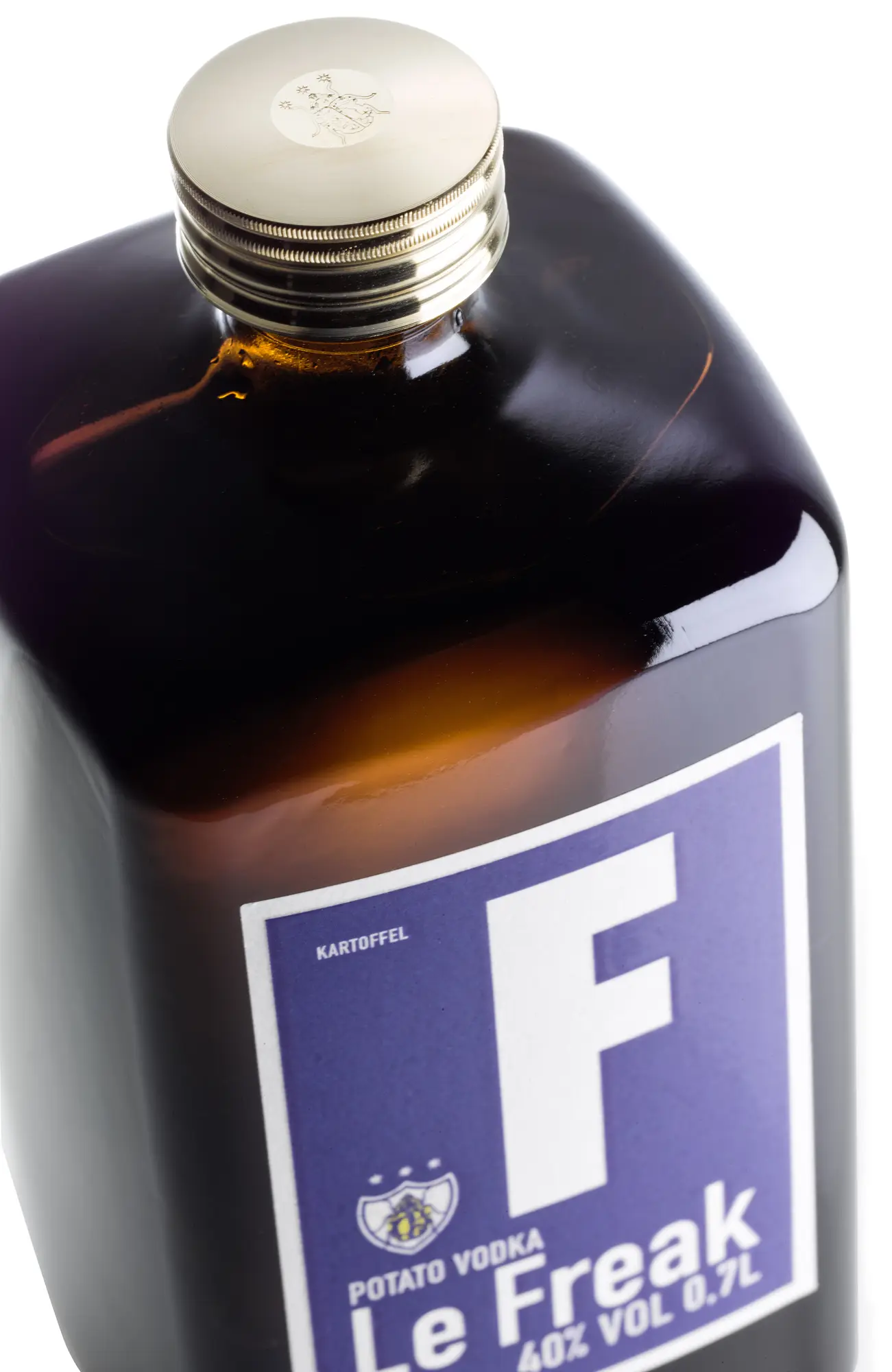 Close-up of the Le Freak bottle's screw cap